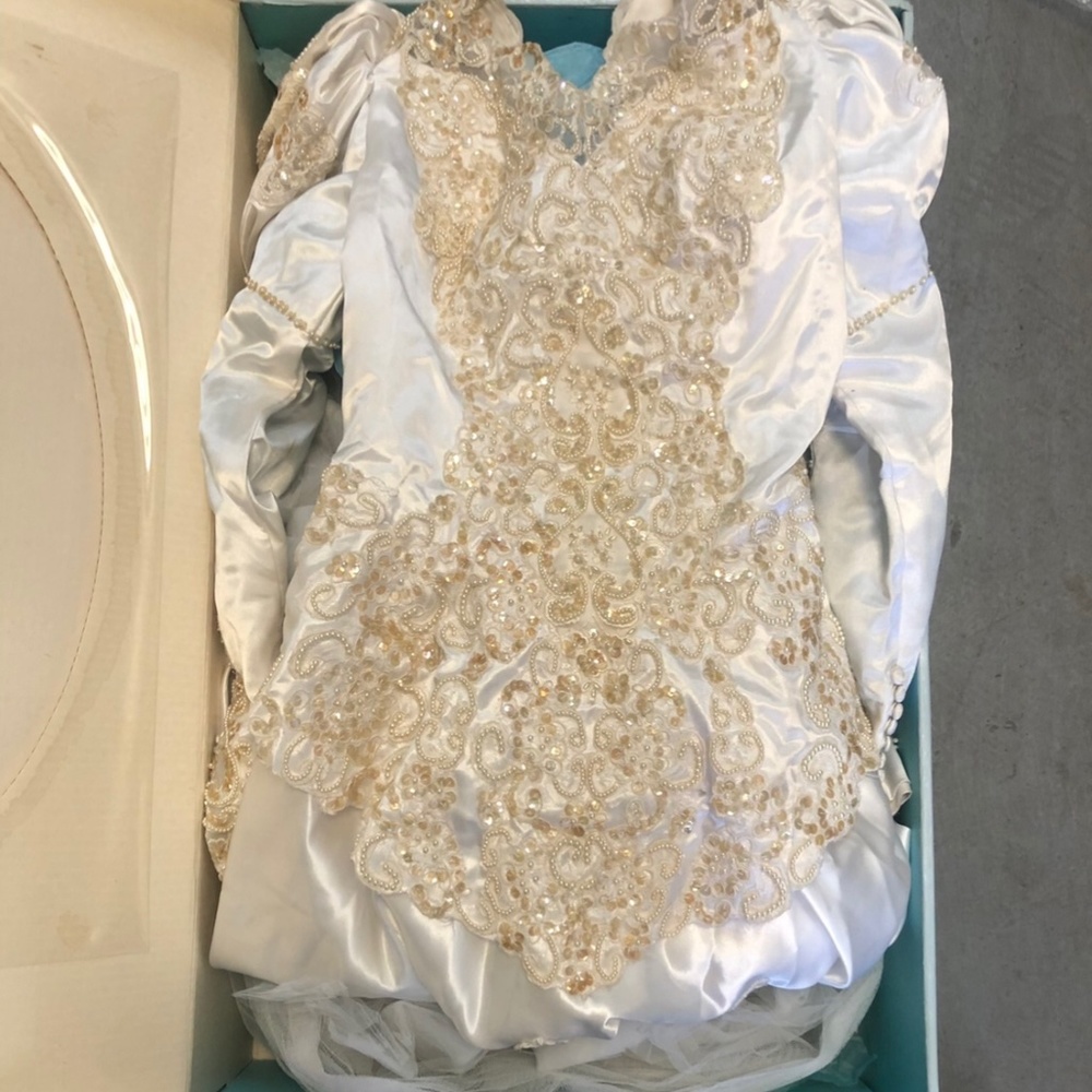 Vintage wedding gown